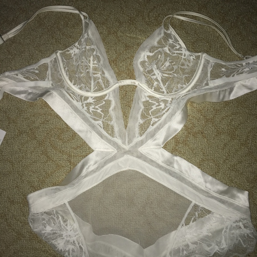 La Perla White Bodysuit Lingerie - Picture 2 of 4